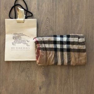 Burberry scarf
